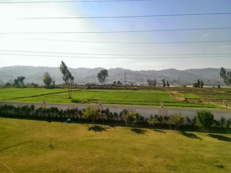 The Baghban Hotel & Resort, Baddi ภายนอก รูปภาพ