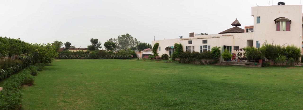 The Baghban Hotel & Resort, Baddi ภายนอก รูปภาพ