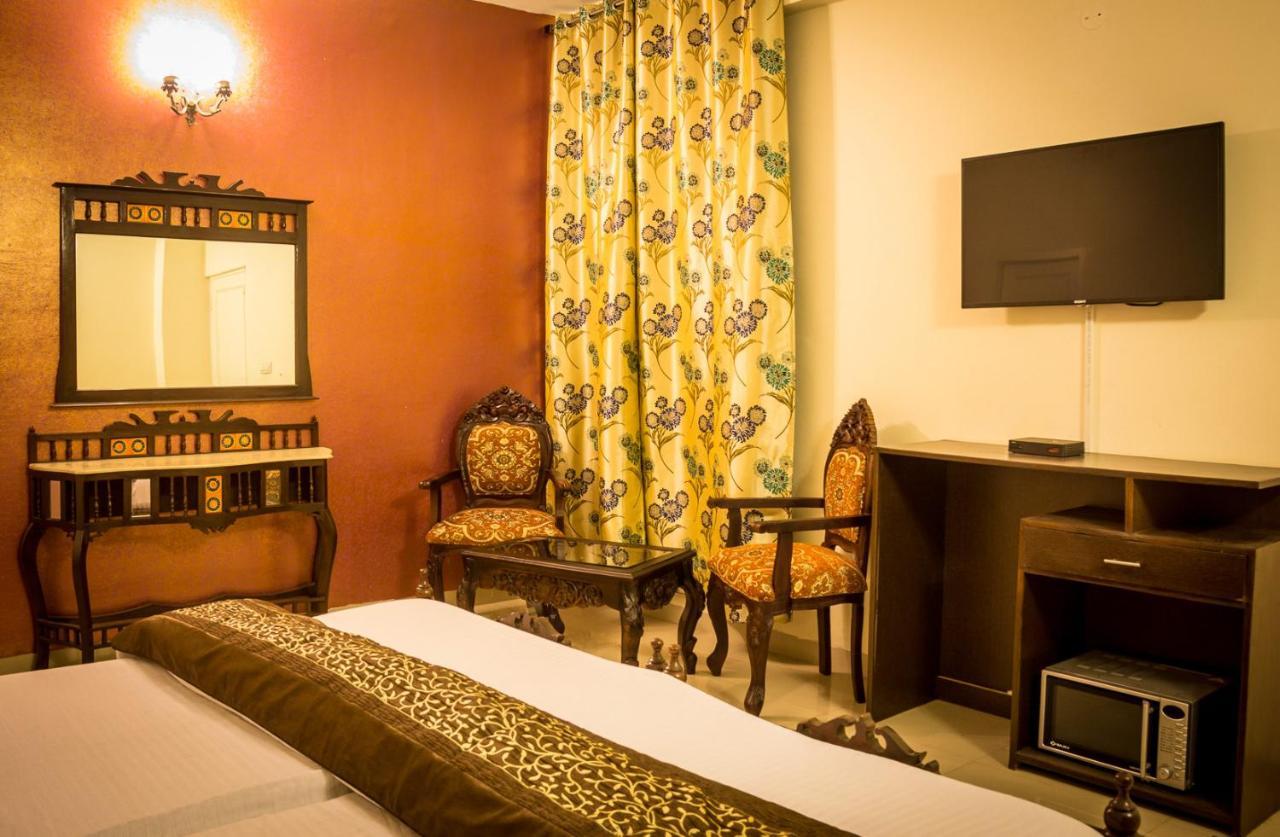 The Baghban Hotel & Resort, Baddi ภายนอก รูปภาพ